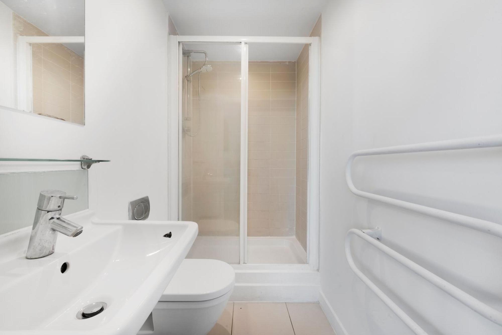 Апартаменты Penthouse W/ Hot Tub Near Stratford, Westfield Лондон Экстерьер фото