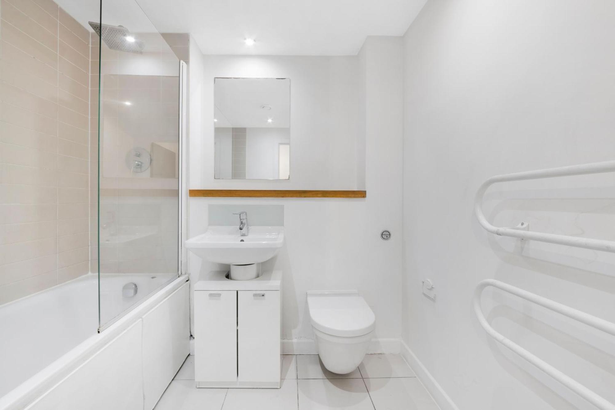 Апартаменты Penthouse W/ Hot Tub Near Stratford, Westfield Лондон Экстерьер фото