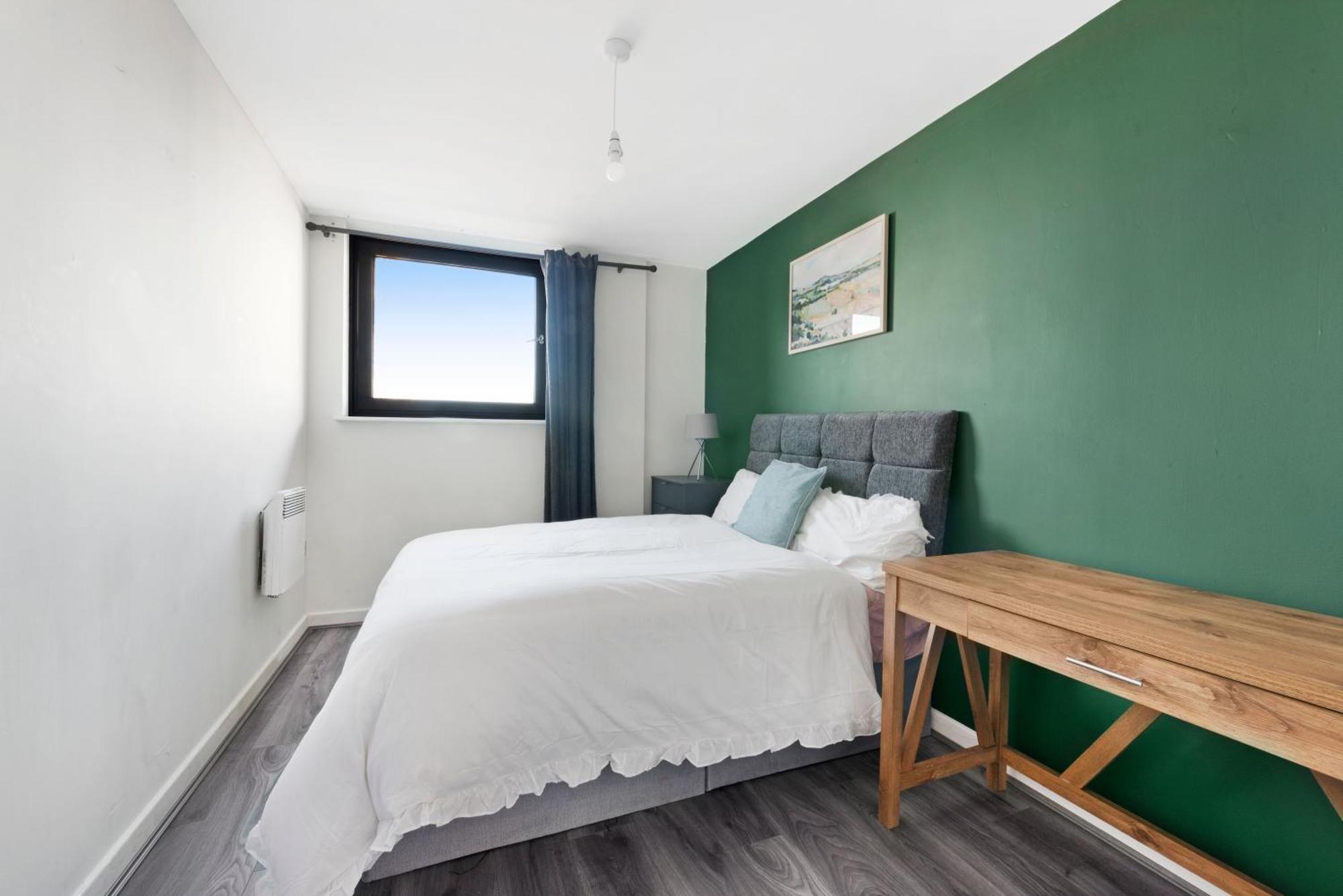 Апартаменты Penthouse W/ Hot Tub Near Stratford, Westfield Лондон Экстерьер фото